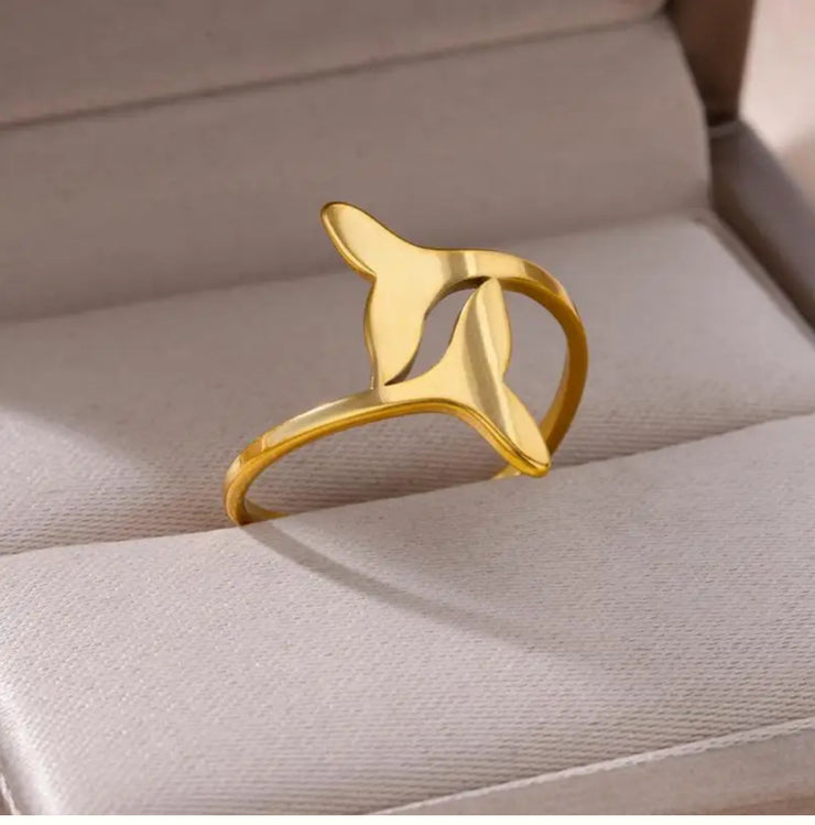 Dolphin tail Ring