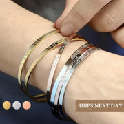 Slim bangle