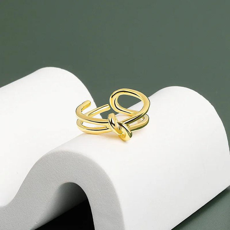 Knot ring